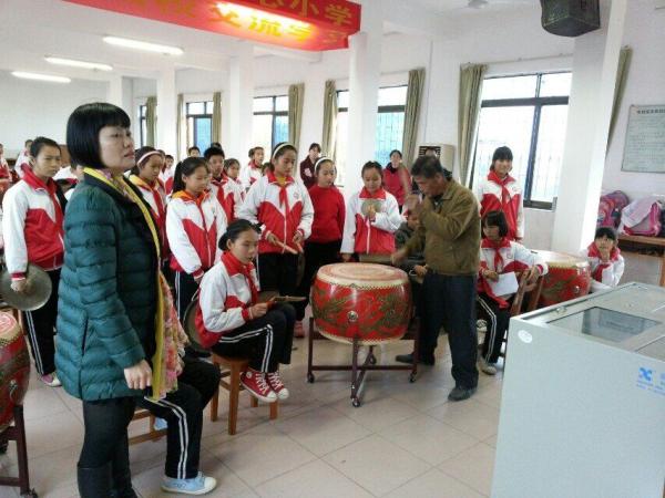 高沙锣鼓队训练.jpg